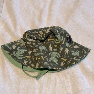 Patagonia Baby Sun Bucket Hat 2T-5T Alligators and Bullfrogs!